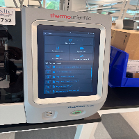 Thermo KingFisher Apex DNA/RNA Purification System image 0
